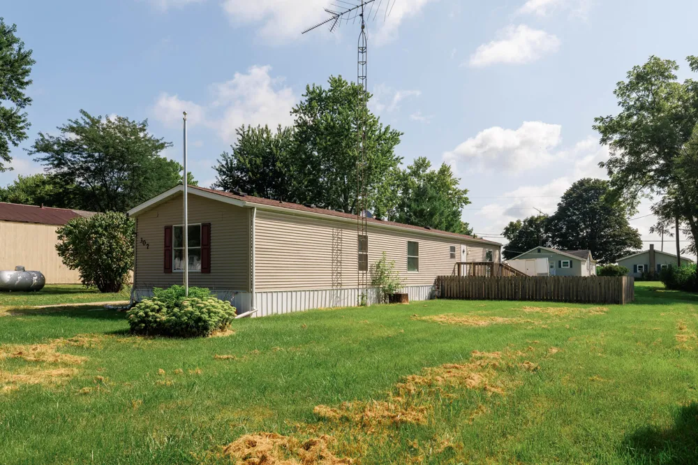 307 S Chestnut Street Earl Park, IN 47942