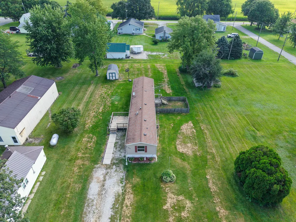307 S Chestnut Street Earl Park, IN 47942