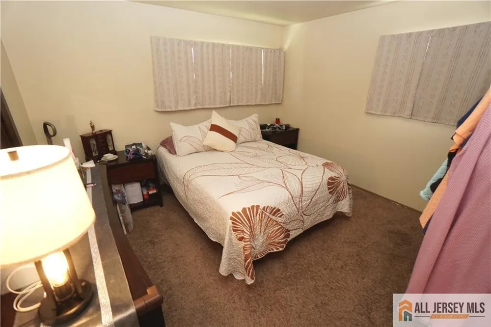22 Lowell Street Iselin, NJ 08830