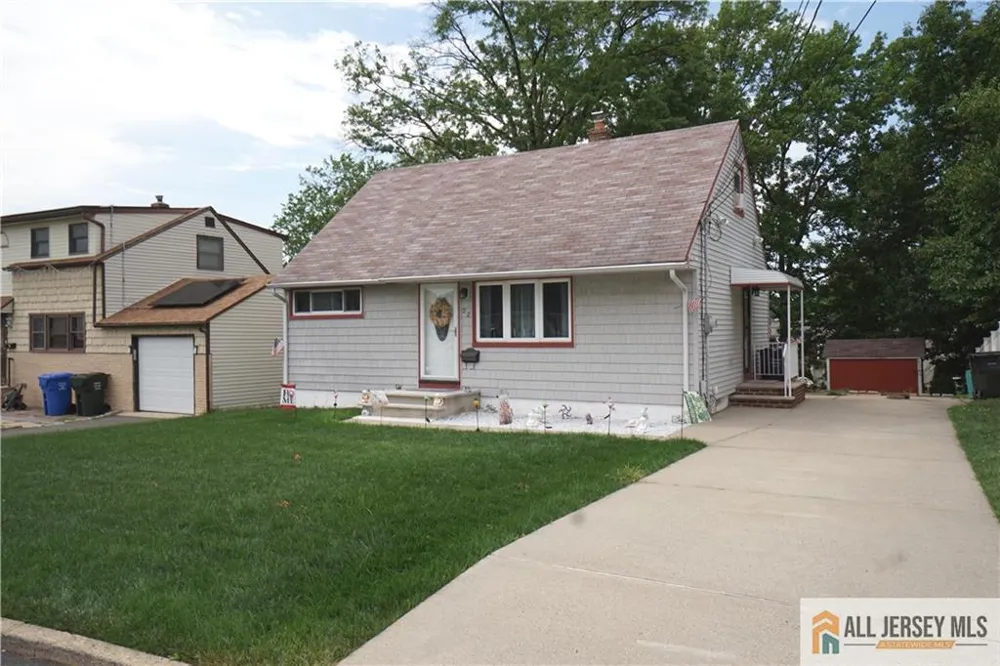 22 Lowell Street Iselin, NJ 08830