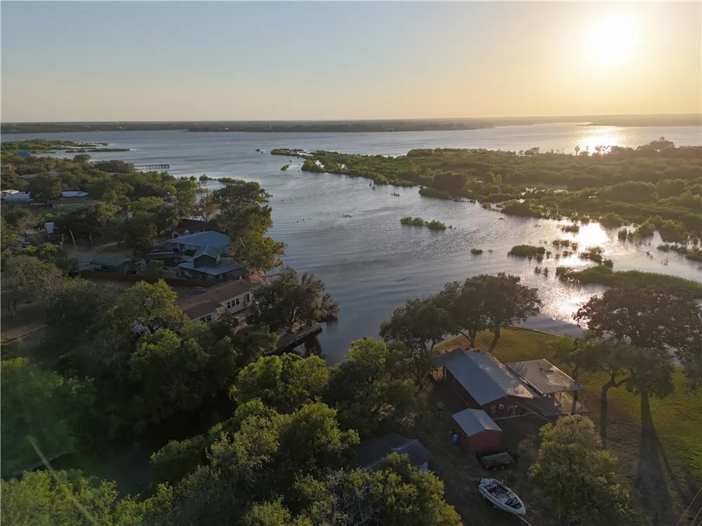 Laurie Ln Mathis, TX 78368