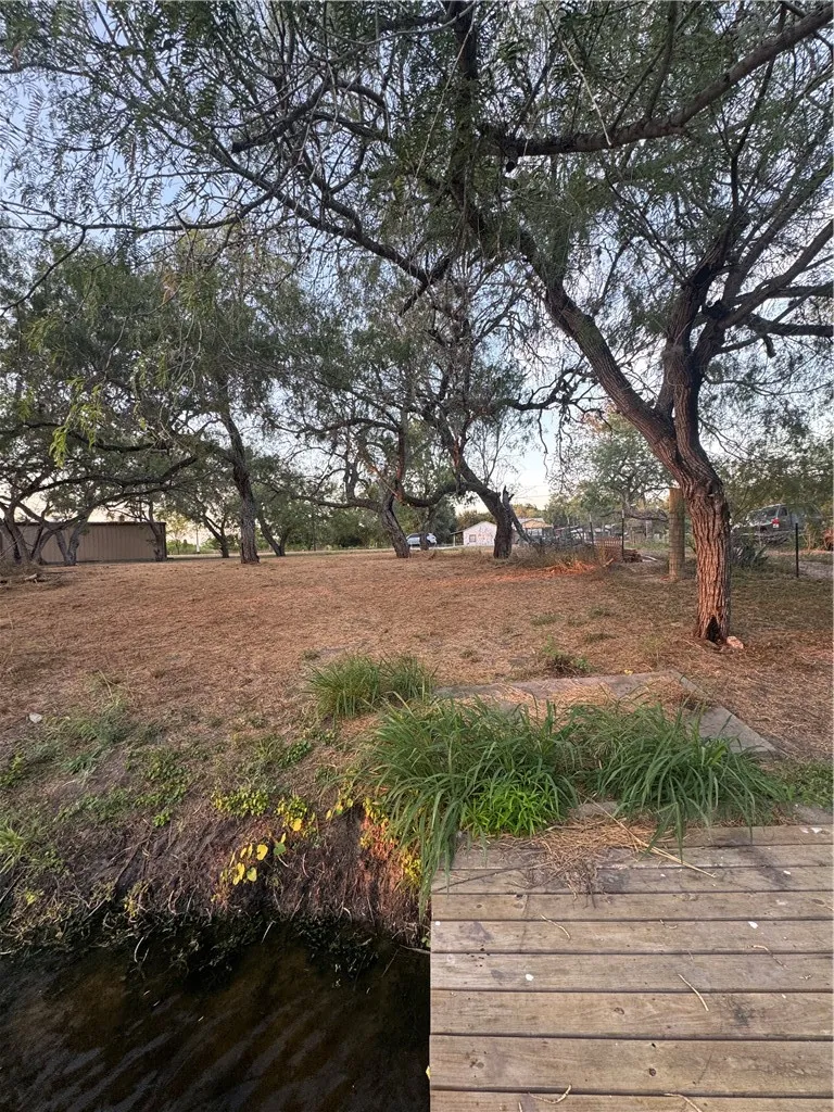 Laurie Ln Mathis, TX 78368