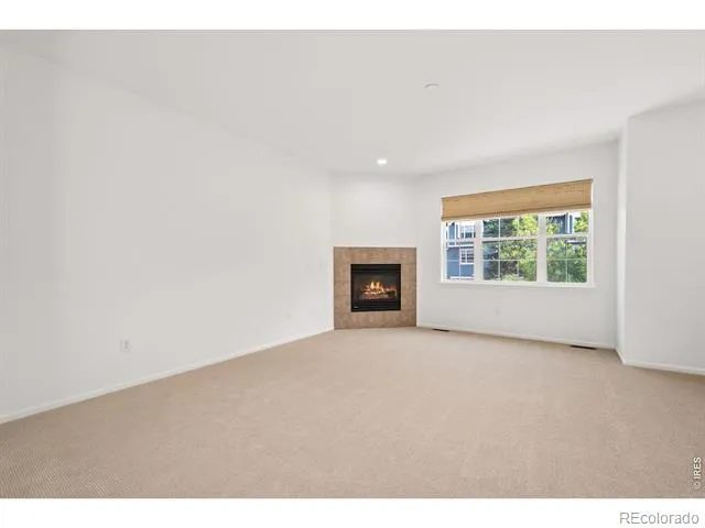 2215 Watersong Circle Longmont, CO 80504