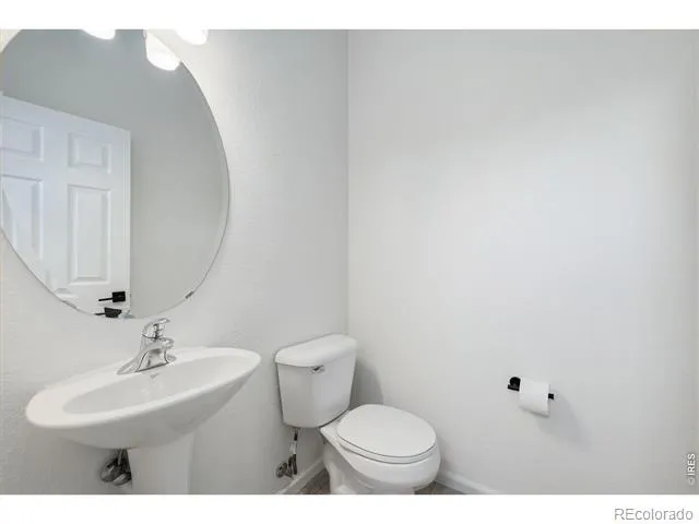 2215 Watersong Circle Longmont, CO 80504