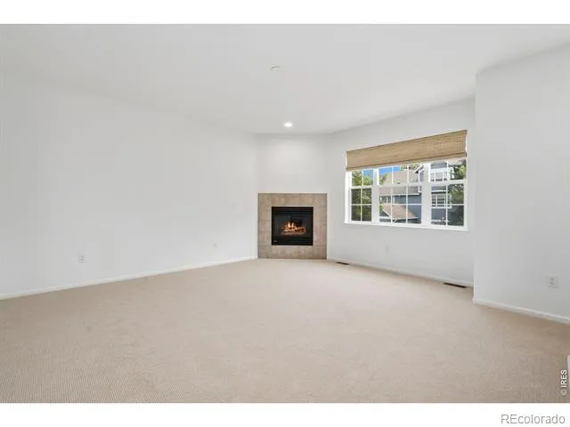 2215 Watersong Circle Longmont, CO 80504
