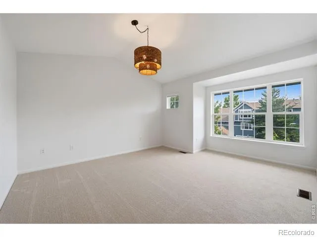 2215 Watersong Circle Longmont, CO 80504