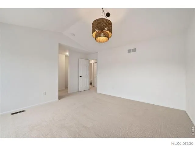 2215 Watersong Circle Longmont, CO 80504