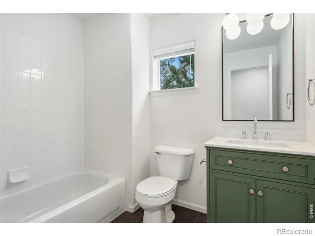 2215 Watersong Circle Longmont, CO 80504