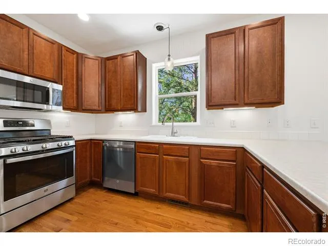 2215 Watersong Circle Longmont, CO 80504