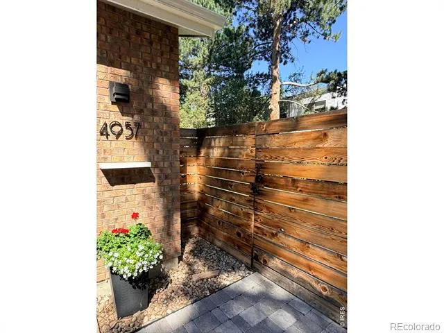 4957 Sundance Square Boulder, CO 80301