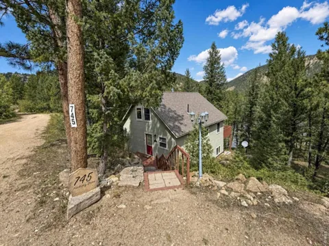 745 Hickory Drive