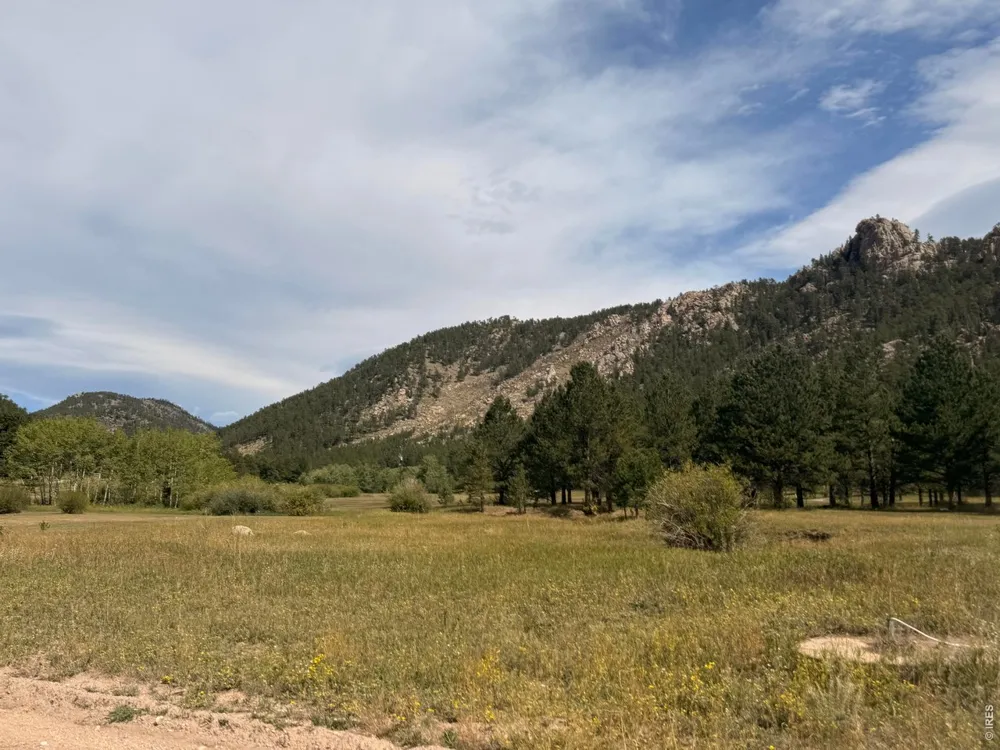 745 Hickory Drive Lyons, CO 80540