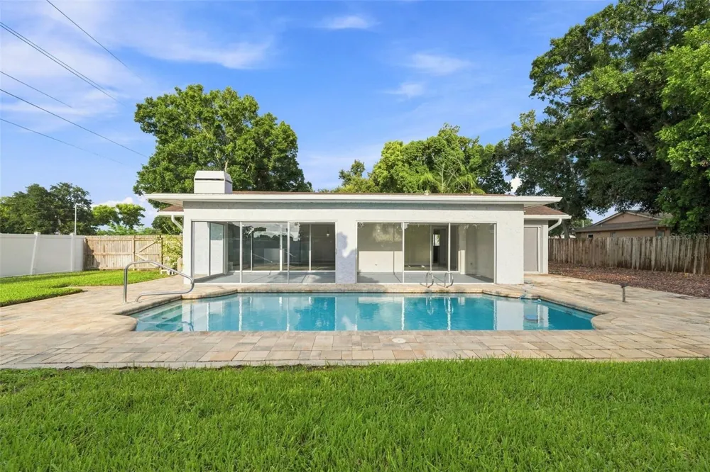 3276 FOX HILL DRIVE Clearwater, FL 33761