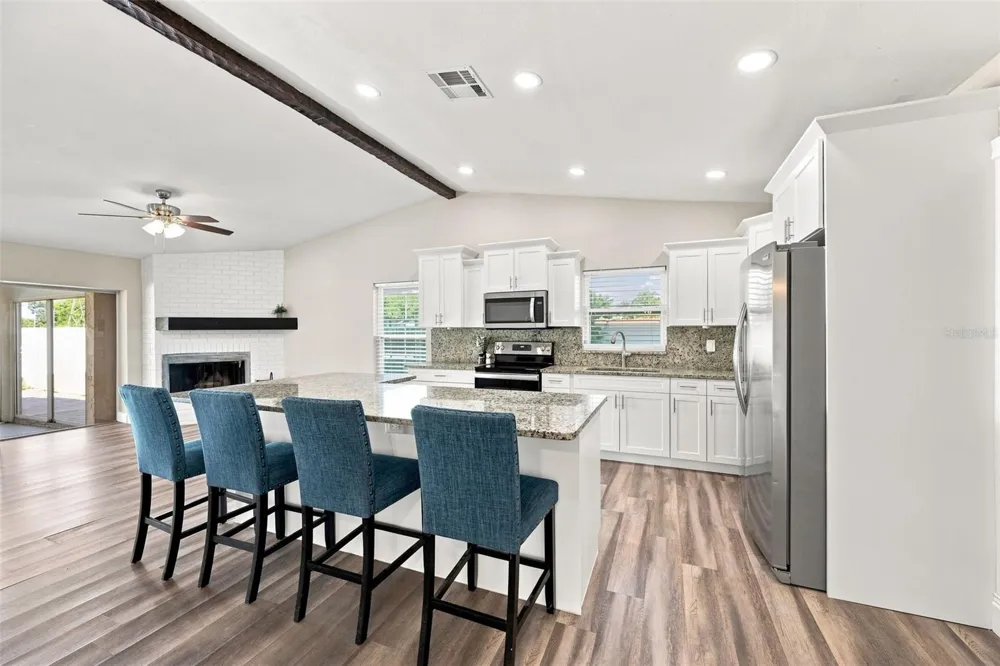 3276 FOX HILL DRIVE Clearwater, FL 33761