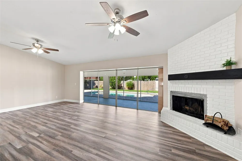 3276 FOX HILL DRIVE Clearwater, FL 33761
