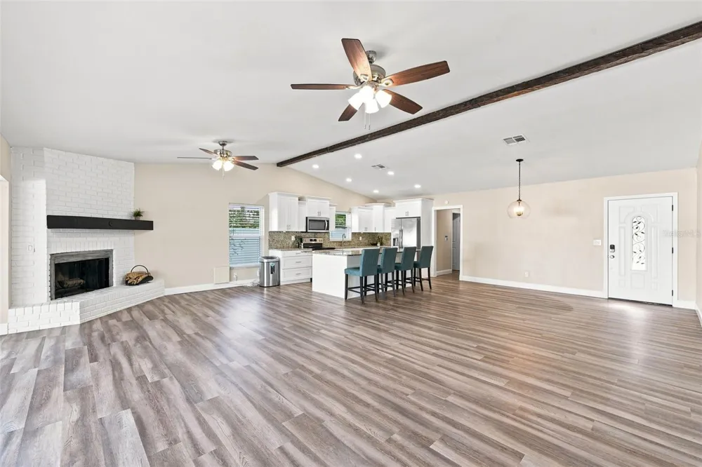 3276 FOX HILL DRIVE Clearwater, FL 33761