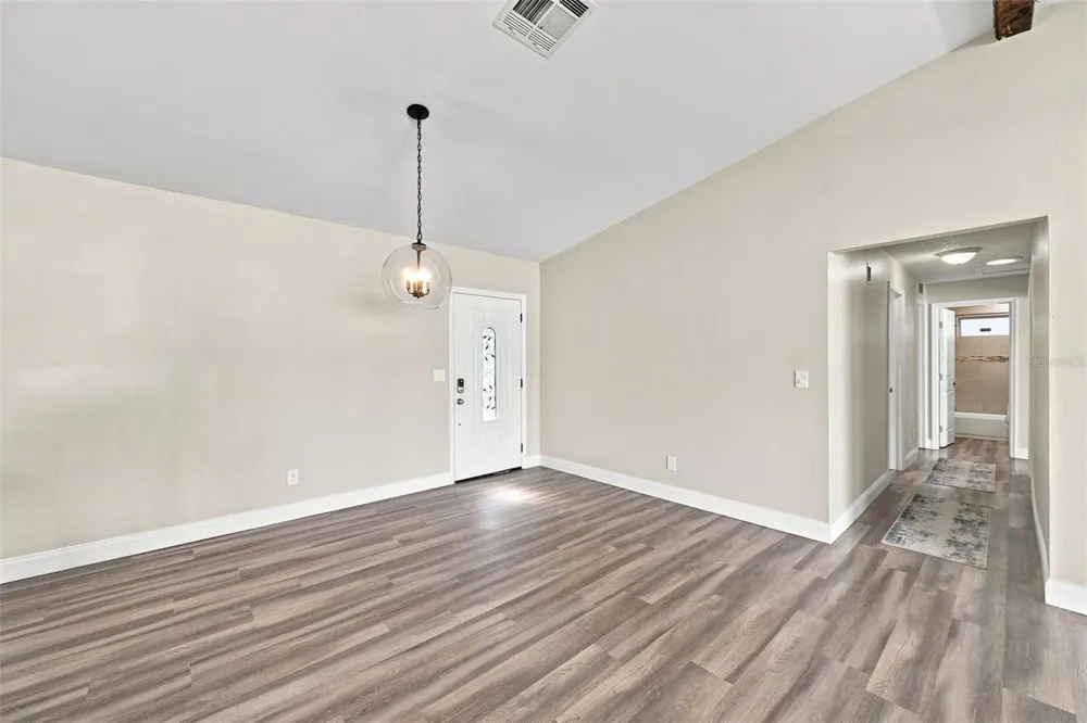 3276 FOX HILL DRIVE Clearwater, FL 33761