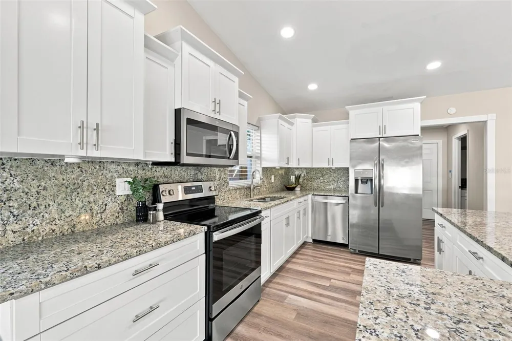 3276 FOX HILL DRIVE Clearwater, FL 33761