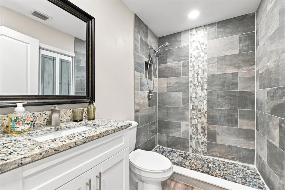 3276 FOX HILL DRIVE Clearwater, FL 33761