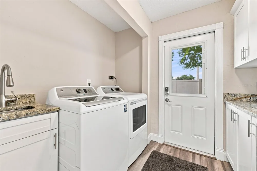 3276 FOX HILL DRIVE Clearwater, FL 33761