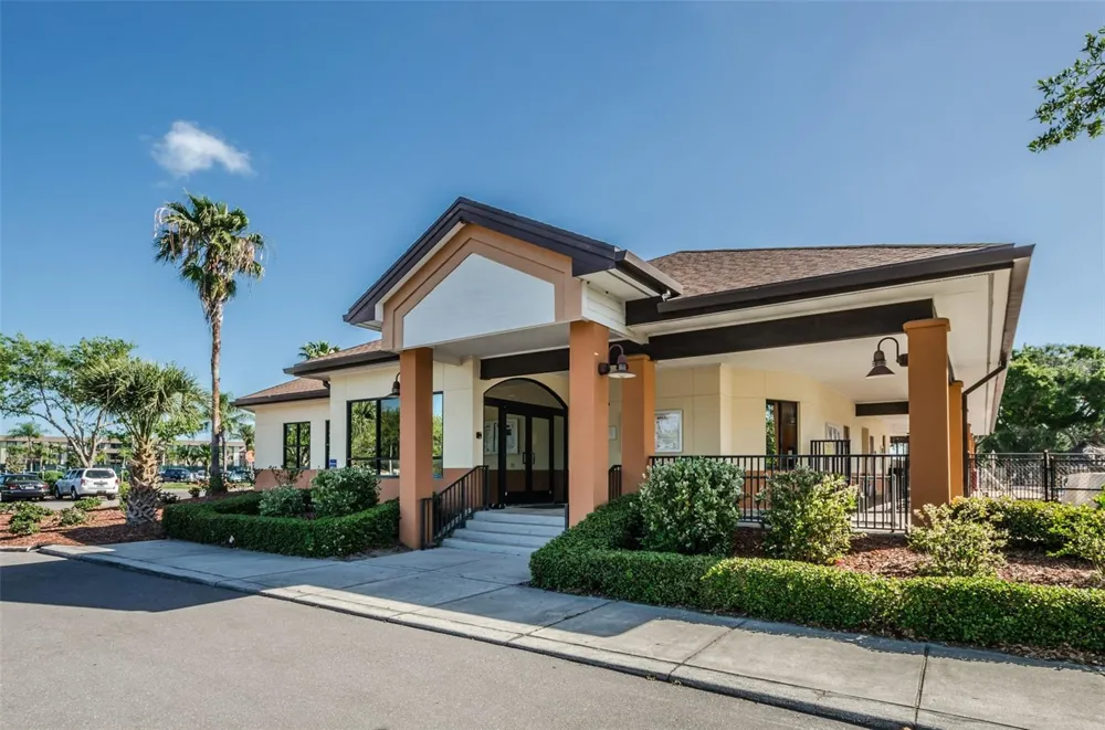3276 FOX HILL DRIVE Clearwater, FL 33761