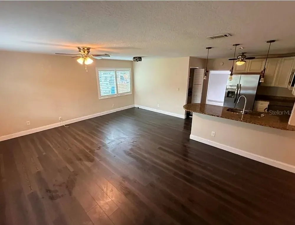 2735 BOCA CIEGA DRIVE St Petersburg, FL 33710