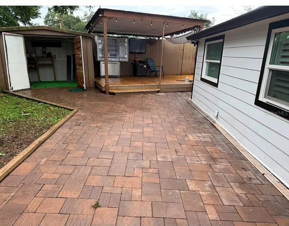2735 BOCA CIEGA DRIVE St Petersburg, FL 33710