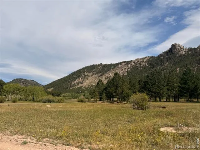 745 Hickory Drive Lyons, CO 80540