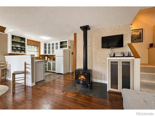745 Hickory Drive Lyons, CO 80540