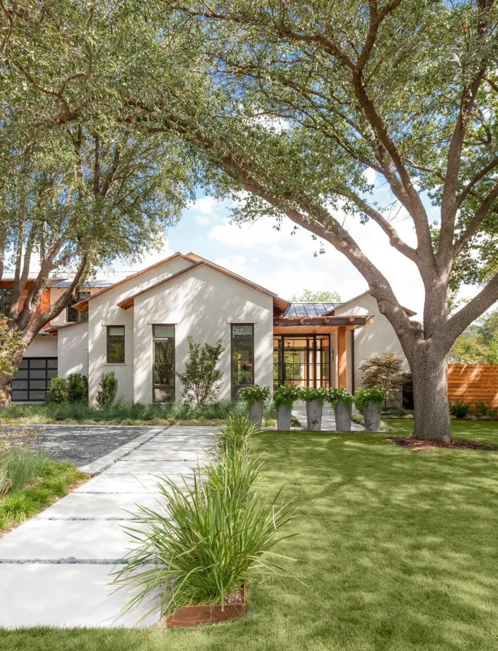 10852 Strait Lane Circle Dallas, TX 75229