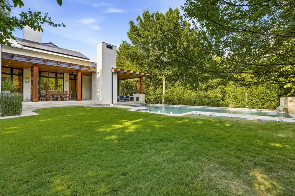 10852 Strait Lane Circle Dallas, TX 75229