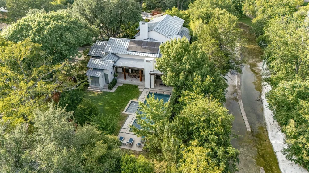 10852 Strait Lane Circle Dallas, TX 75229