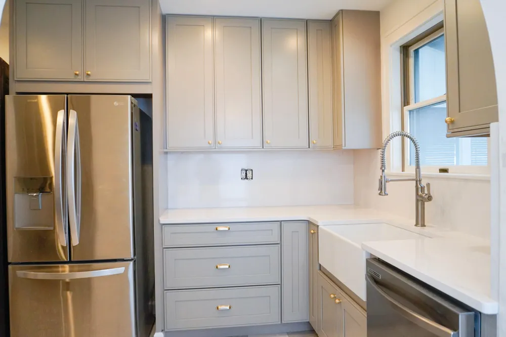 940 Lakeside Drive SE East Grand Rapids, MI 49506