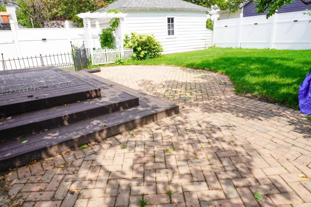 940 Lakeside Drive SE East Grand Rapids, MI 49506