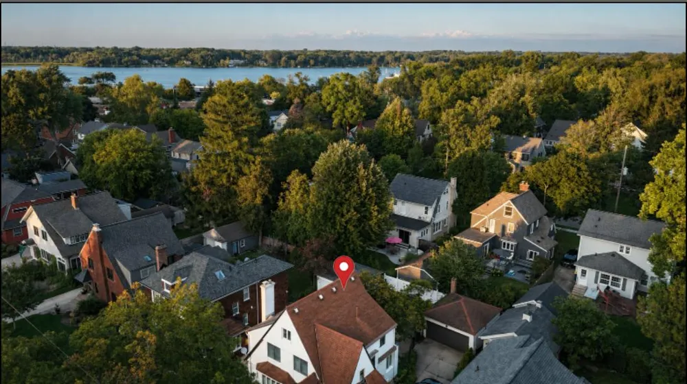 940 Lakeside Drive SE East Grand Rapids, MI 49506