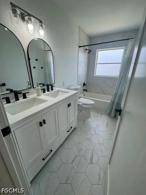 Cocoa Court Cape Coral, FL 33904