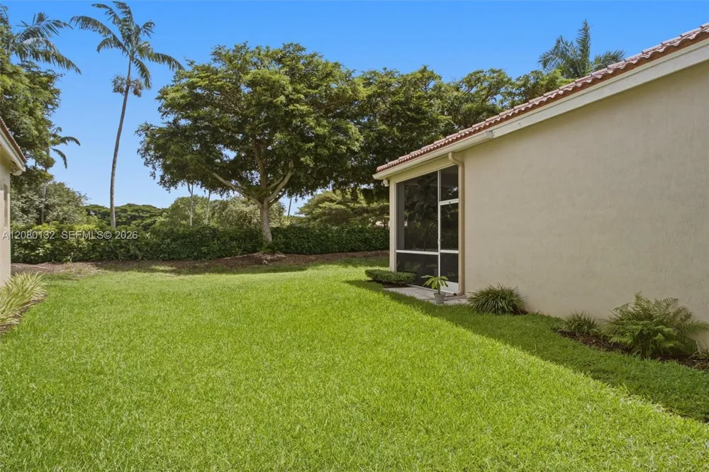 1508 Winterberry Ln Weston, FL 33327