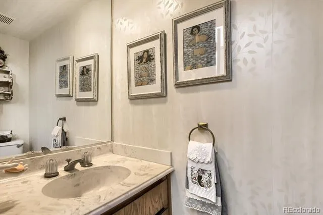 4255 S Olive Street #8 Denver, CO 80237