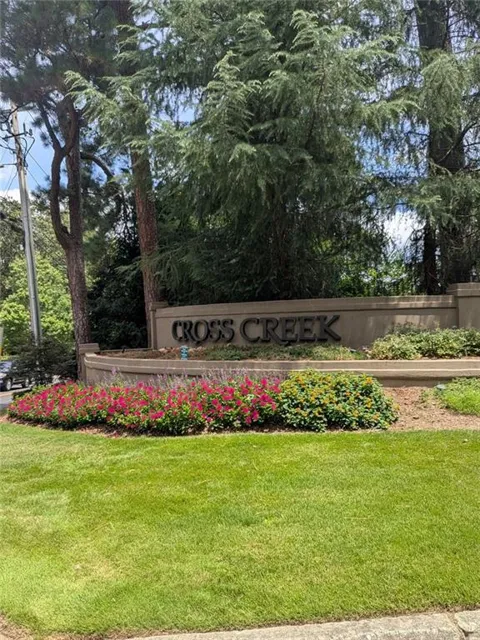 54 Monet Court NW