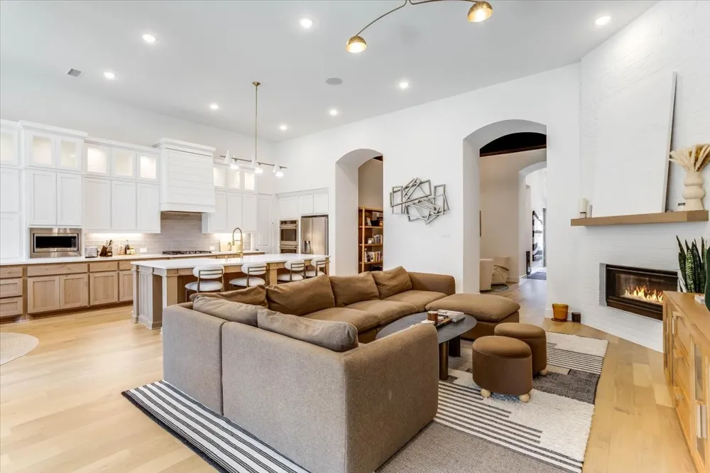 4112 Buffalo Clover Drive Aubrey, TX 76227