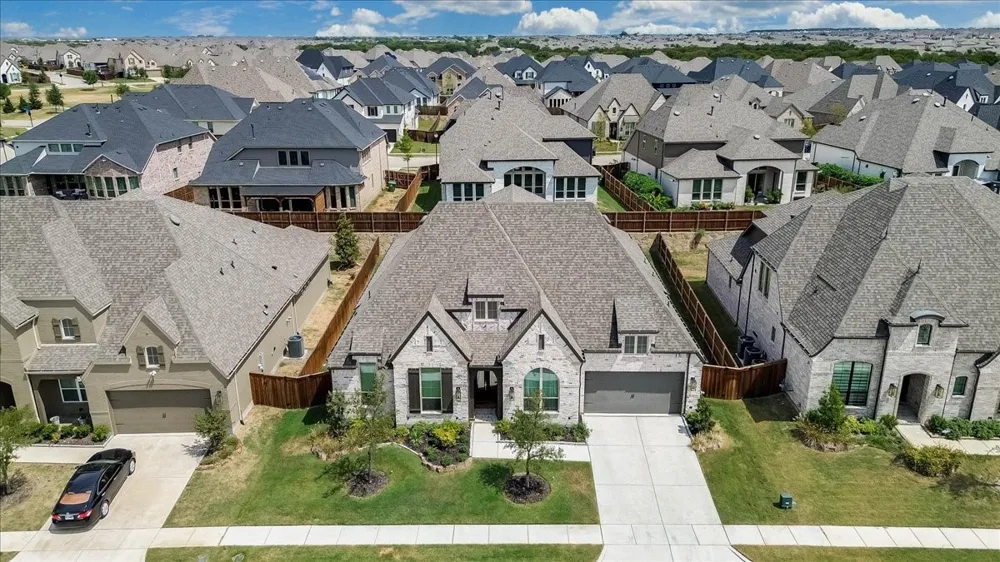 4112 Buffalo Clover Drive Aubrey, TX 76227