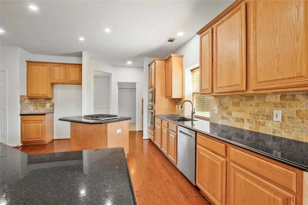 2913 Palmer Drive Friendswood, TX 77546