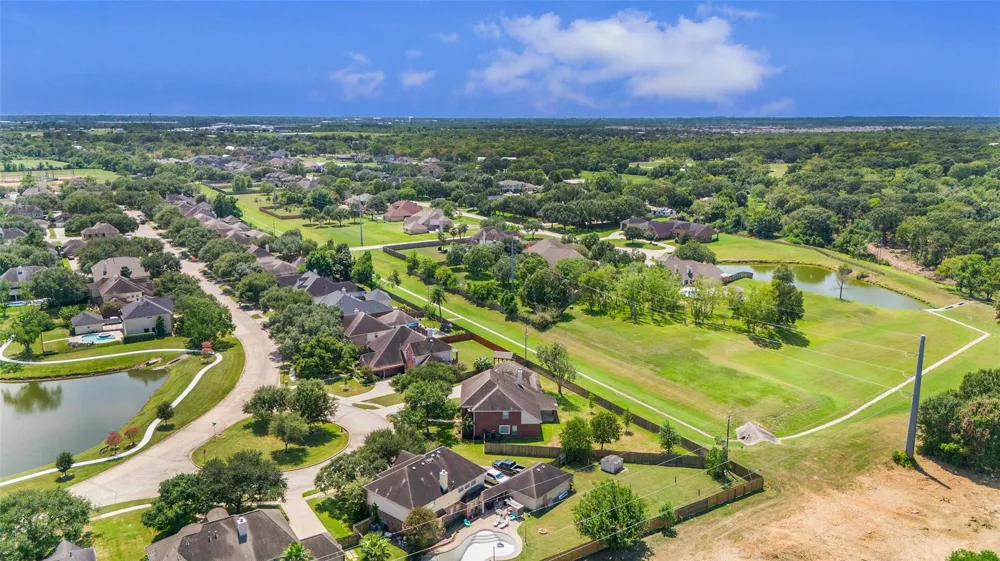2913 Palmer Drive Friendswood, TX 77546
