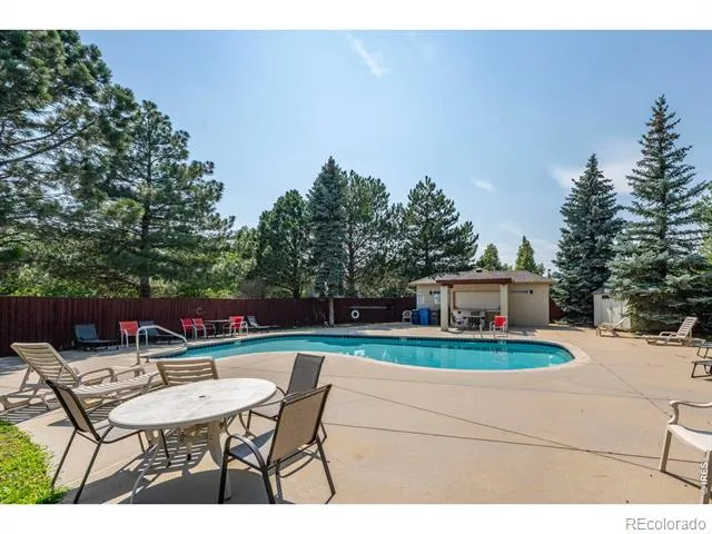 517 Ridgeview Drive Louisville, CO 80027