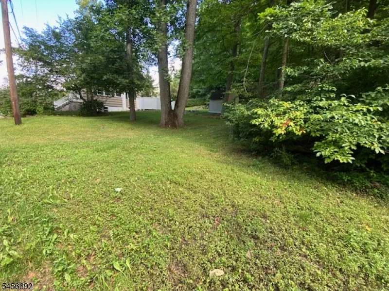22 Old Creamery Rd Andover, NJ 07860