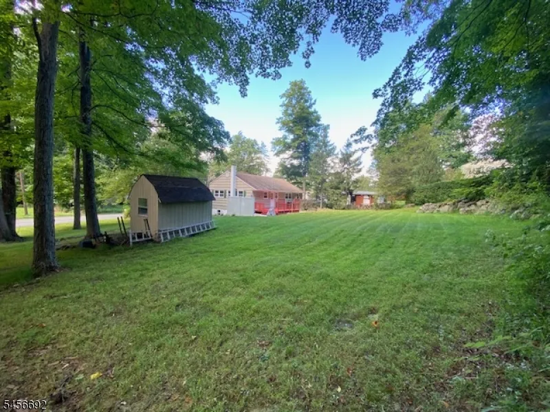 22 Old Creamery Rd Andover, NJ 07860