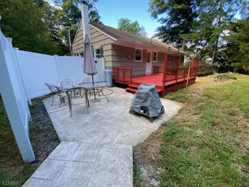 22 Old Creamery Rd Andover, NJ 07860