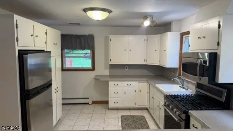 22 Old Creamery Rd Andover, NJ 07860