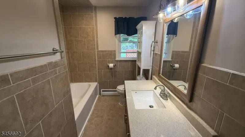 22 Old Creamery Rd Andover, NJ 07860