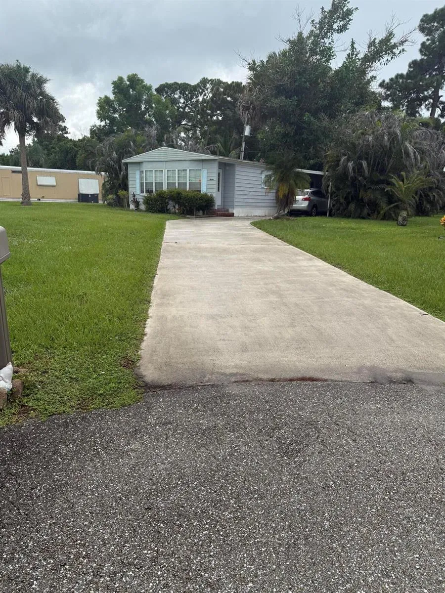 11 SE La Mesa Port St. Lucie, FL 34952
